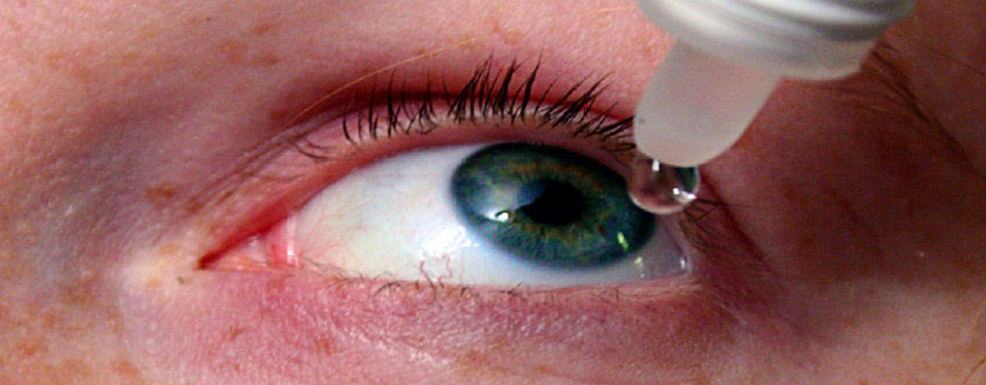 Nawilżenie i regeneracja oczu z Dexoftyal
