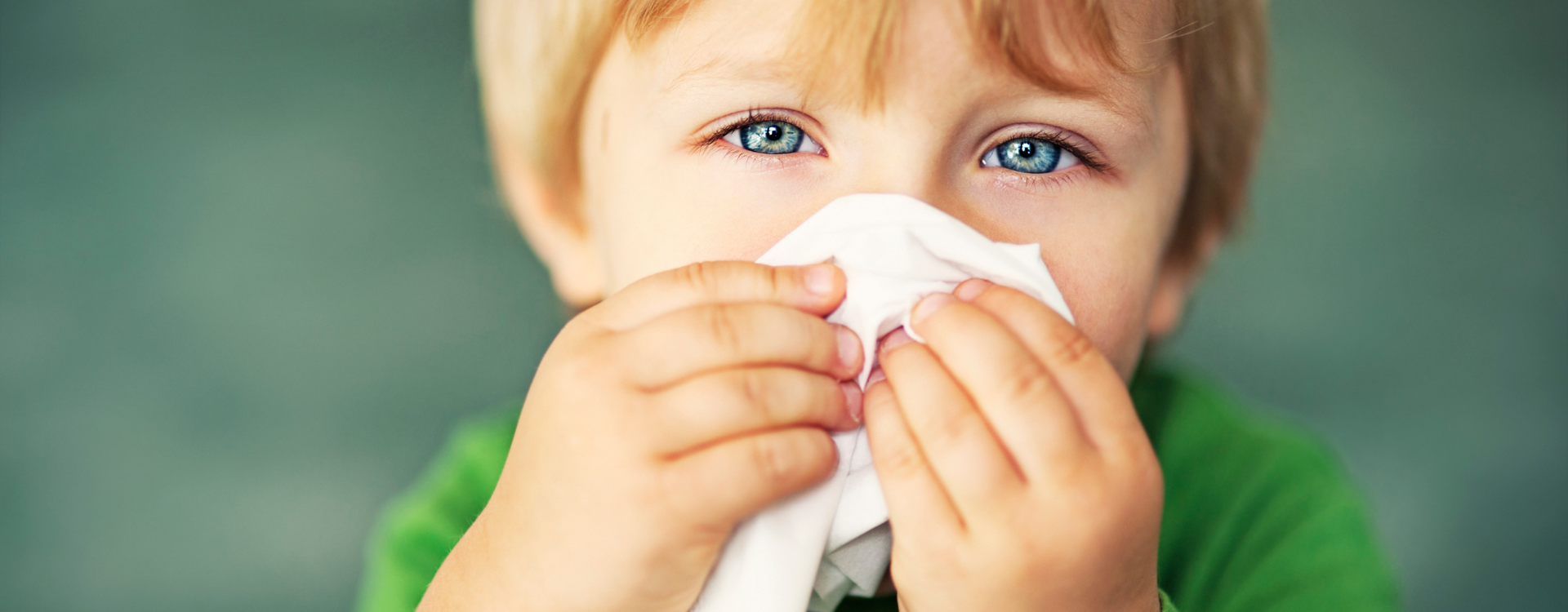 Oczyszczanie i nawilżanie nosa u dzieci z Medenosin BabyKids